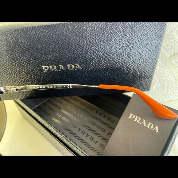 Sunglasses main image 4